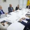 La Comunidad de Madrid comparte su preocupación con los empresarios del comercio y la hostelería por el impacto del decreto estatal de ahorro energético