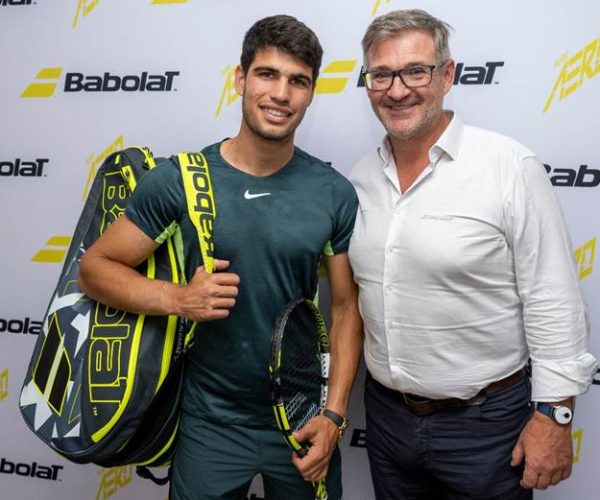 El n.º 1 del mundo, Carlos Alcaraz, y BABOLAT, la marca líder mundial de tenis, anuncian la ampliación de su colaboración durante 7 años más hasta 2030