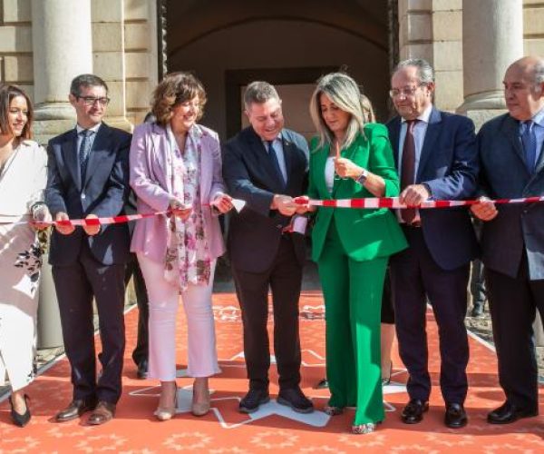 El Gobierno de Castilla-La Mancha concede la Medalla al Mérito Artesano al diseñador JC Pajares