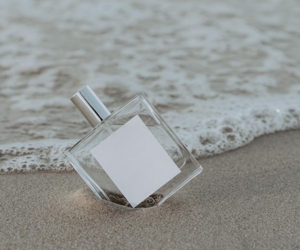 ¿Cómo recomiendan los expertos perfumarse en verano?