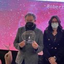 Roberto Verino recibe el Premio Mentor 2021 de la mano de la Asociación de Empresarios de Ourense (AJE)